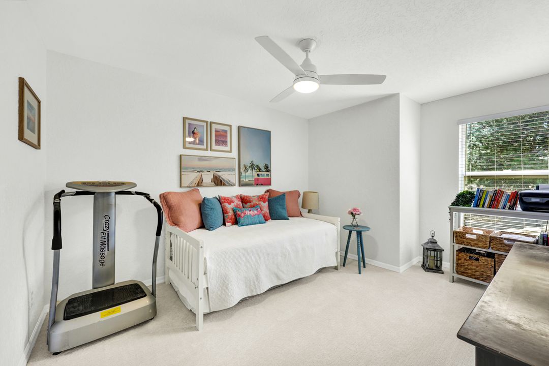 314 Emerald Bay Cir #I-5, Naples, FL 34110