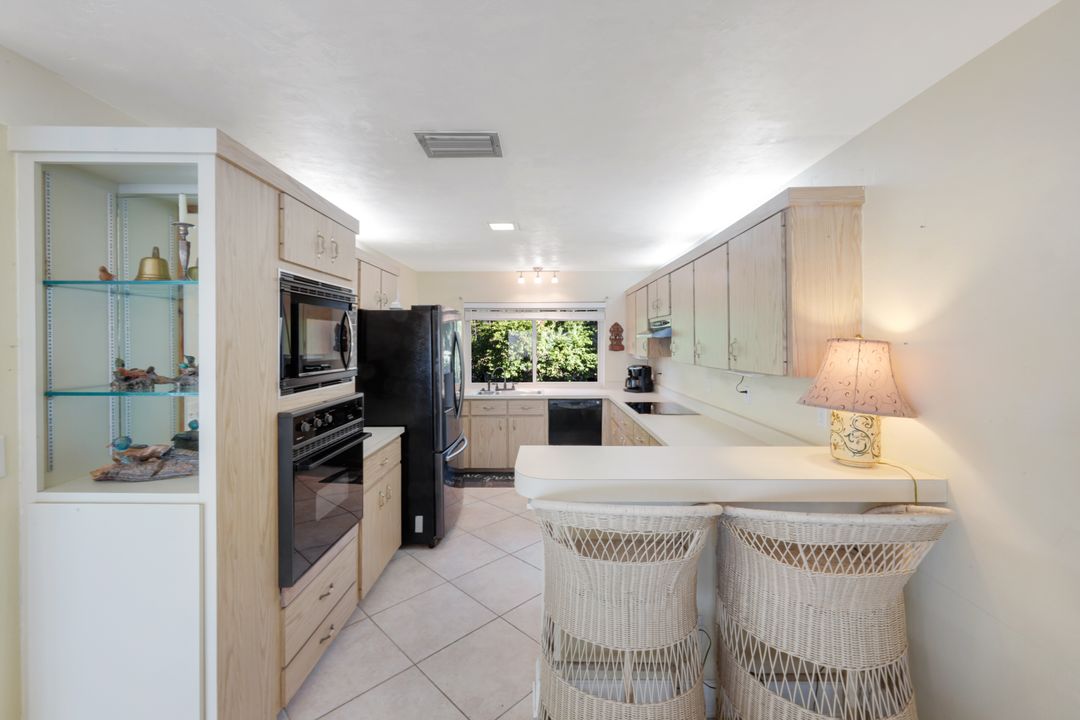 9960 Treasure Cay Ln, Bonita Springs, FL 34135