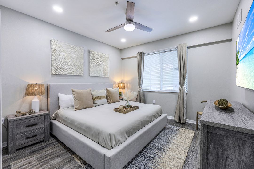 7950 Mahogany Run Ln #422, Naples, FL 34113