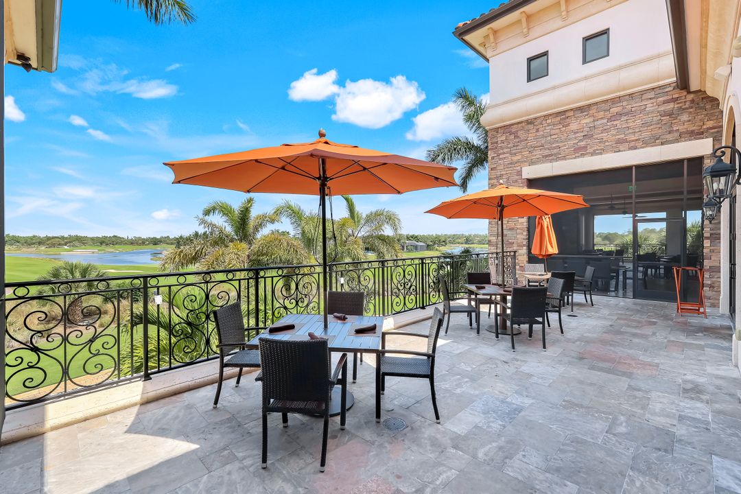 9590 Trevi Ct #5323, Naples, FL 34113