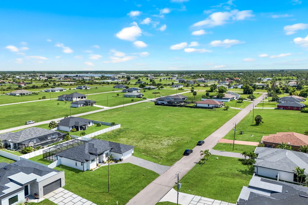 3923 NW 38th St, Cape Coral, FL 33993