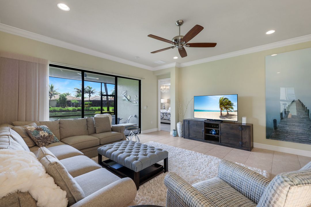 13556 Coronado Dr, Naples, FL 34109