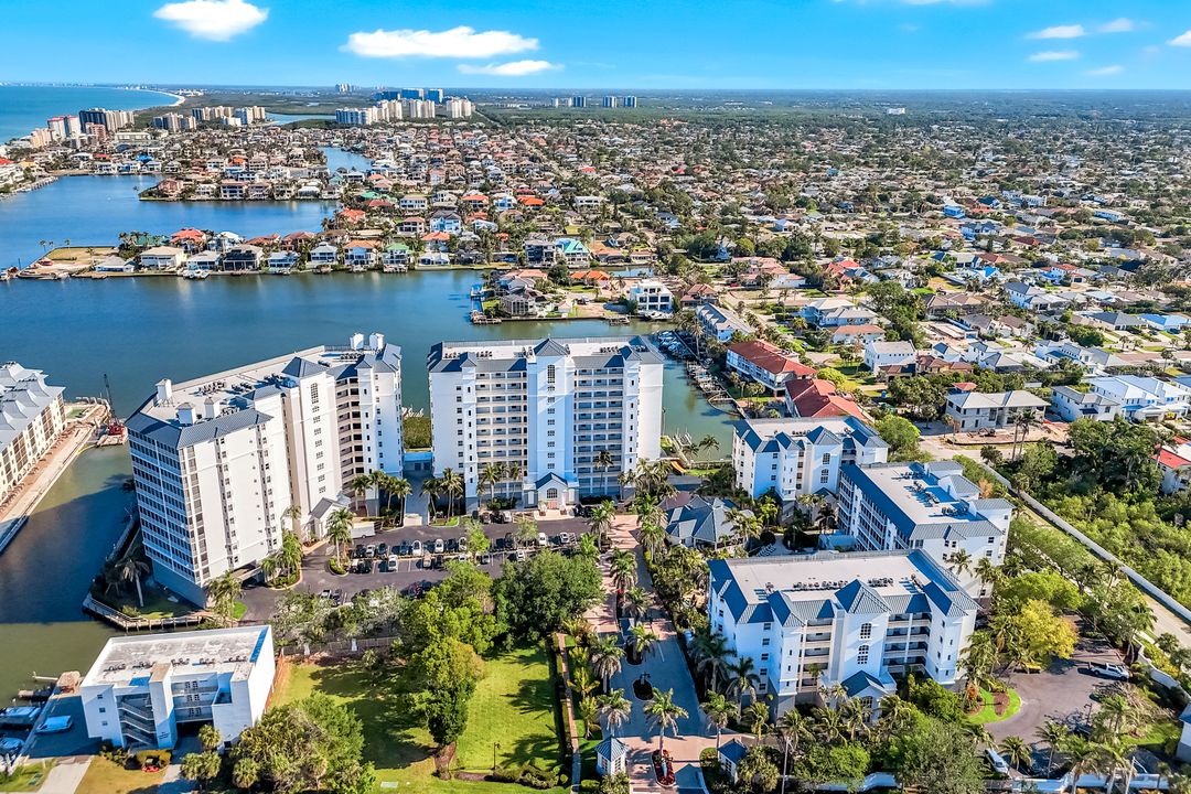 410 Flagship Dr #701, Naples, FL 34108