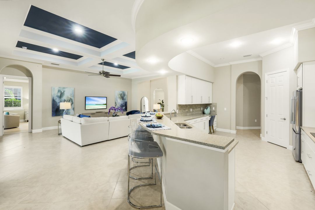 9314 Quarry Dr, Naples, FL 34120