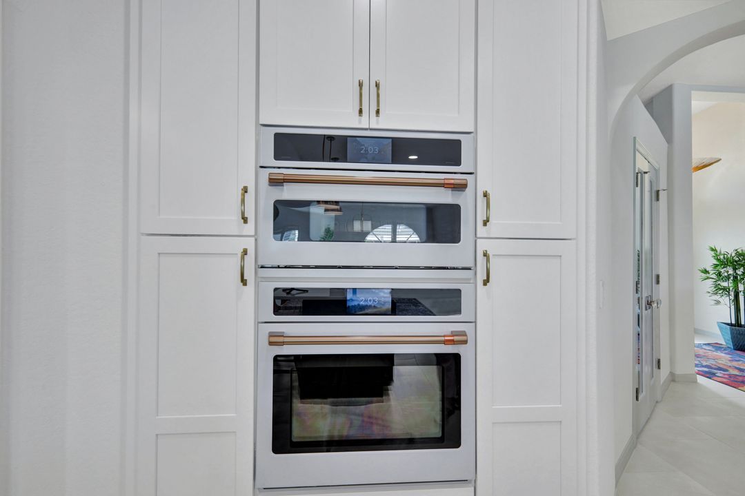 2310 SW 43rd Terrace, Cape Coral, FL 33914