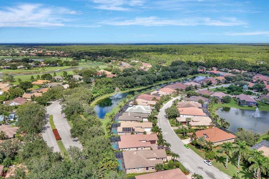 5717 Hammock Isles Dr, Naples, FL 34119