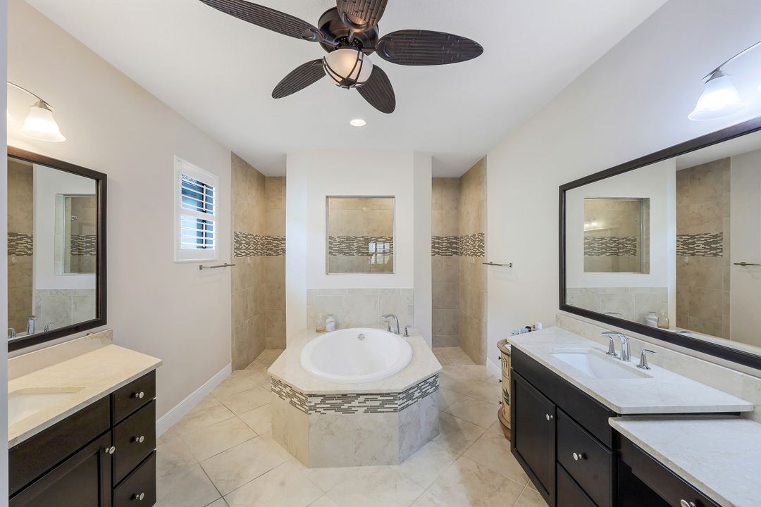 9973 Alhambra Ln, Bonita Springs, FL 34135