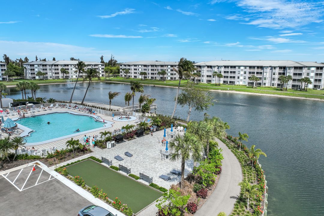 16615 Lake Cir Dr #438, Fort Myers, FL 33908