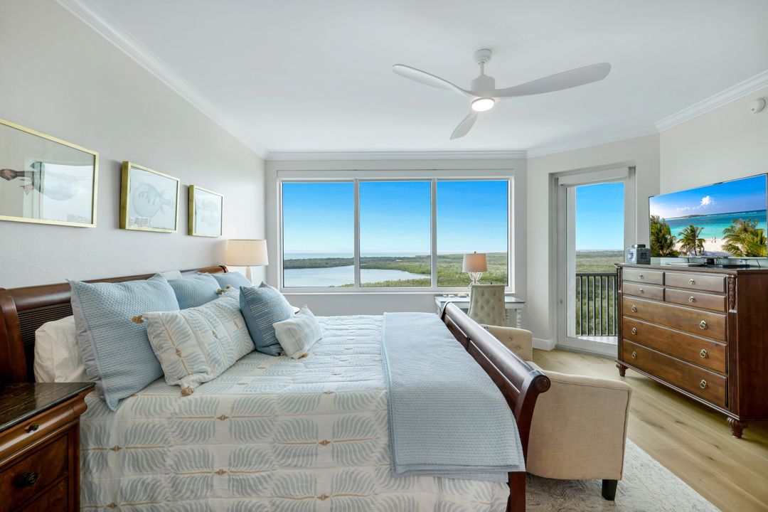 275 Indies Way #1202, Naples, FL 34110