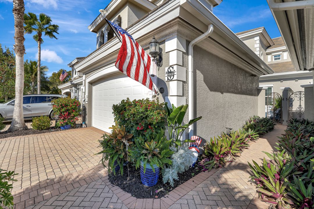 9070 Campanile Cir #102, Naples, FL 34114