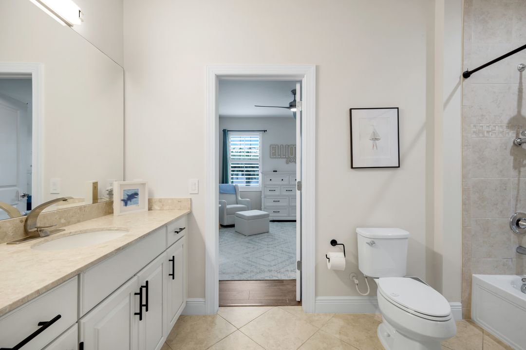4118 Raffia Dr, Naples, FL 34119
