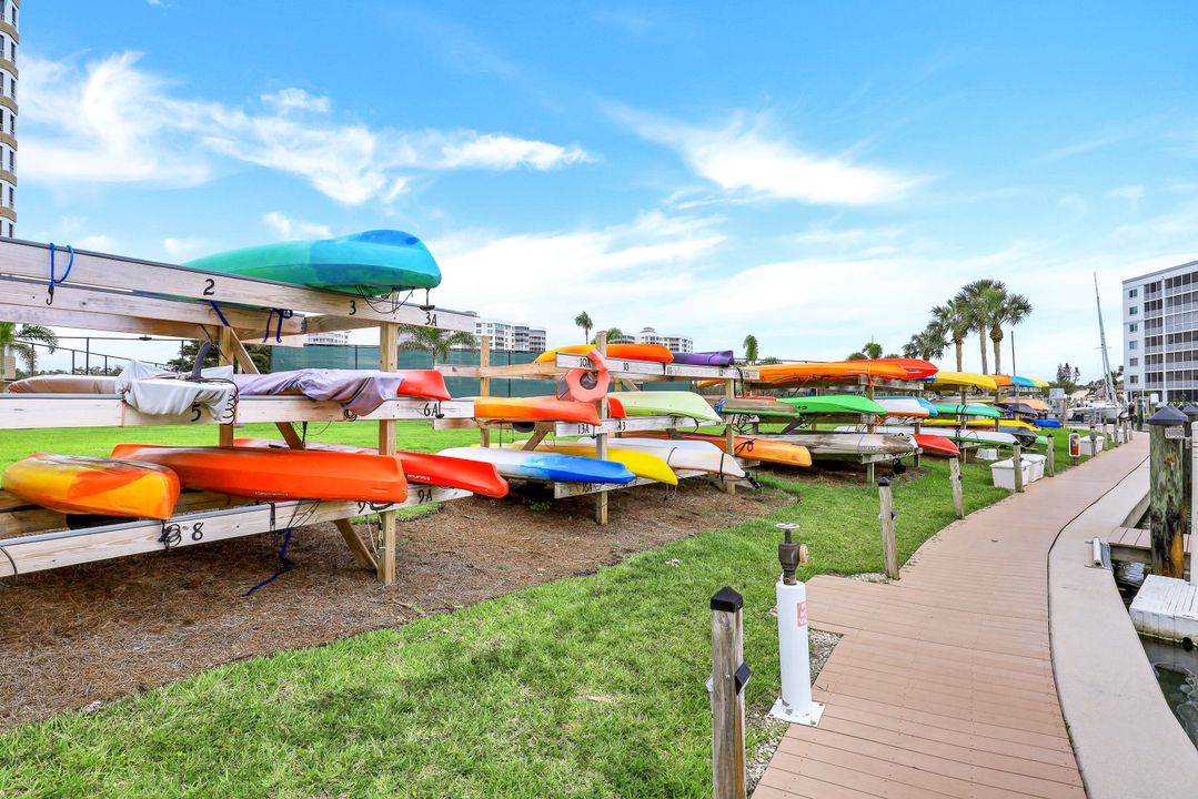 5 Bluebill Ave APT 506, Naples, FL 34108