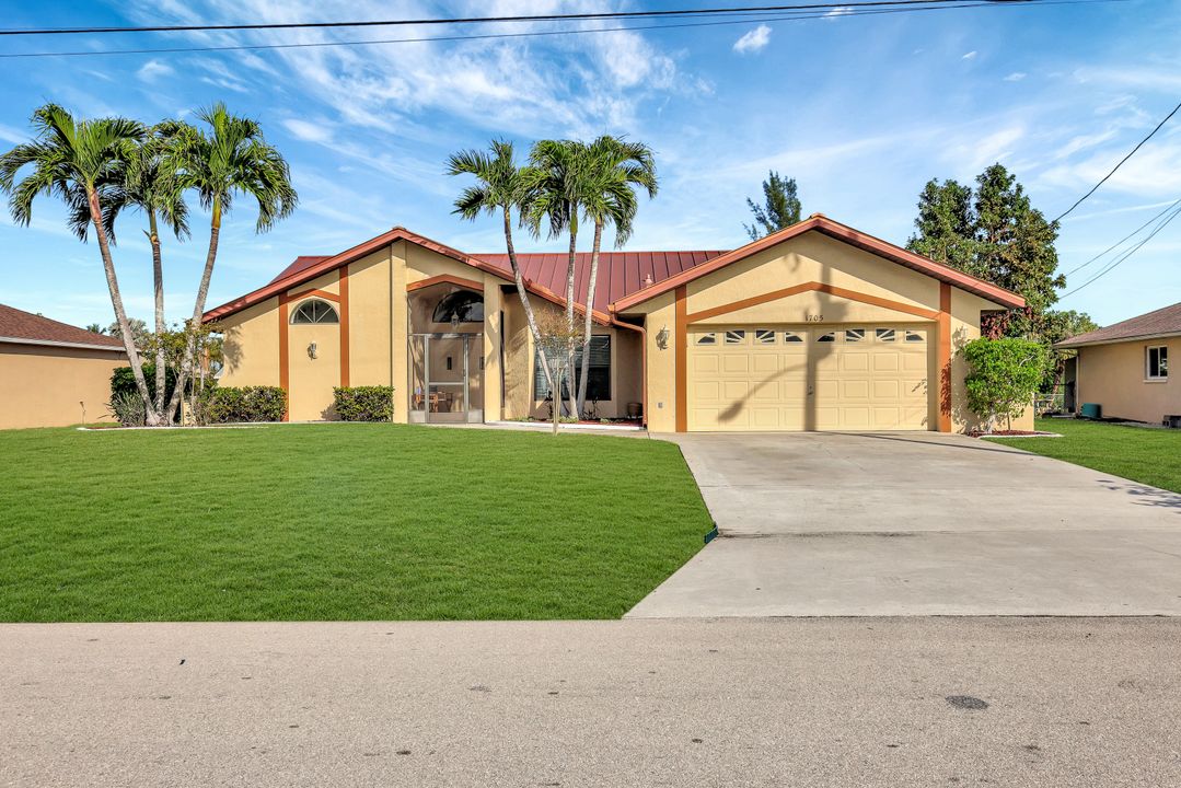 1705 SE 7th St, Cape Coral, FL 33990