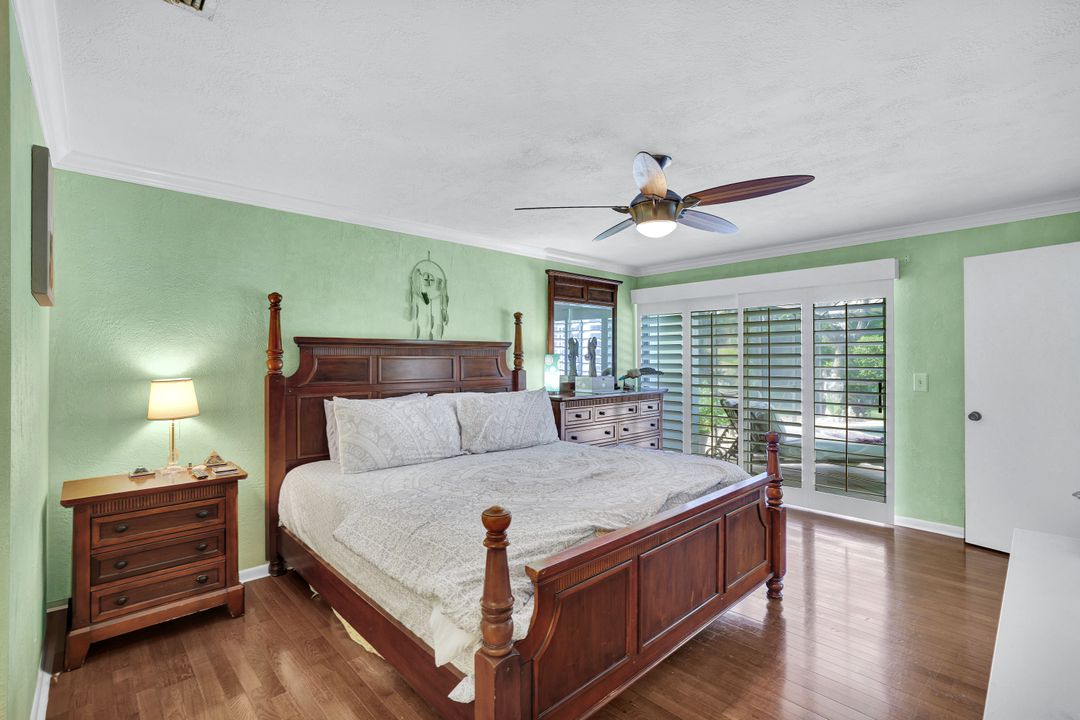 208 Baltusrol Dr, Naples, FL 34113