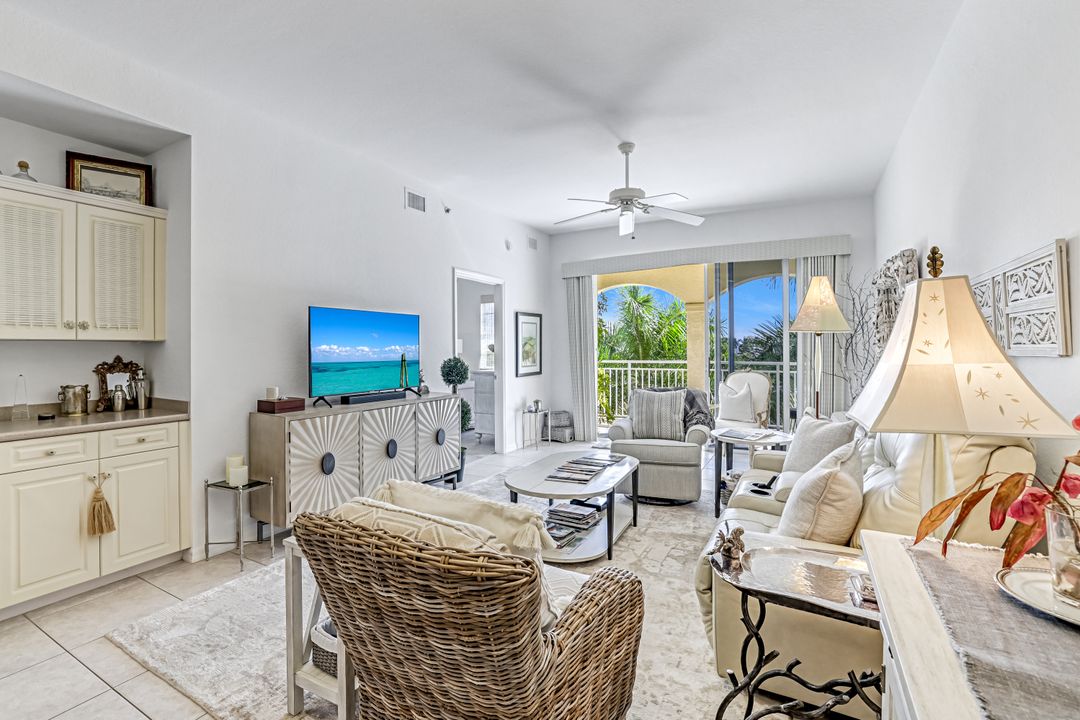 886 Park Ave #301, Marco Island, FL 34145