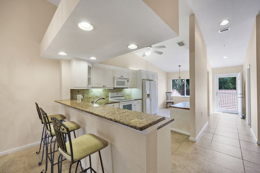 6830 Beach Resort Dr #4, Naples, FL 34114