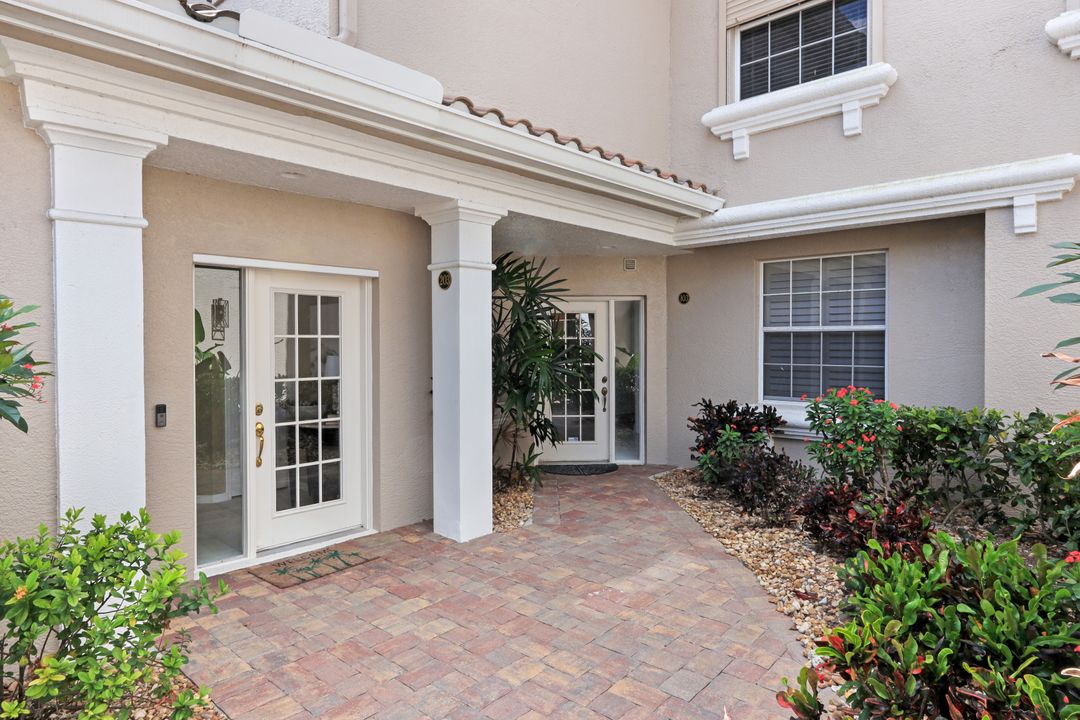 3950 Deer Crossing Ct #203, Naples, FL 34114