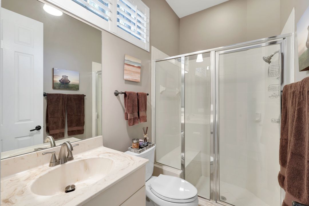 3232 Sundance Cir, Naples, FL 34109