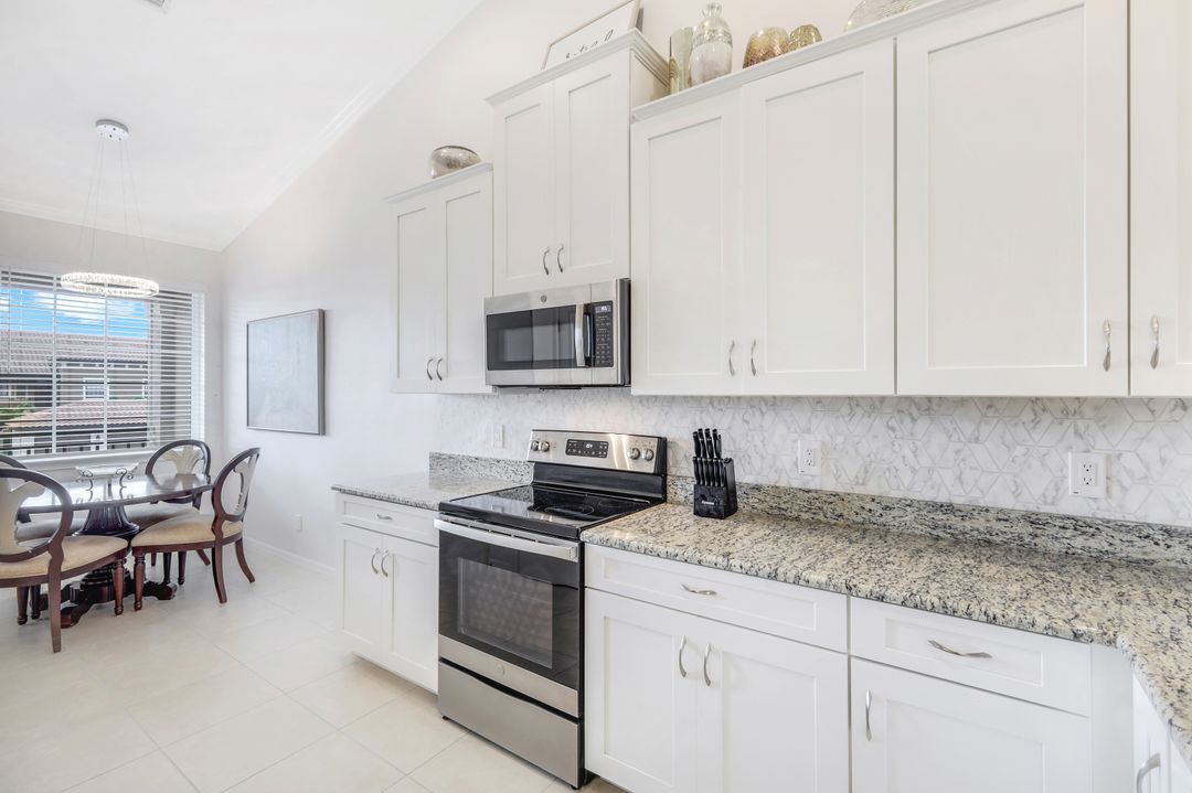 9386 Pocida Ct #202, Naples, FL 34119