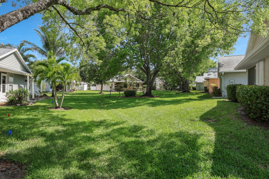 14875 Crescent Cove Dr, Fort Myers, FL 33908