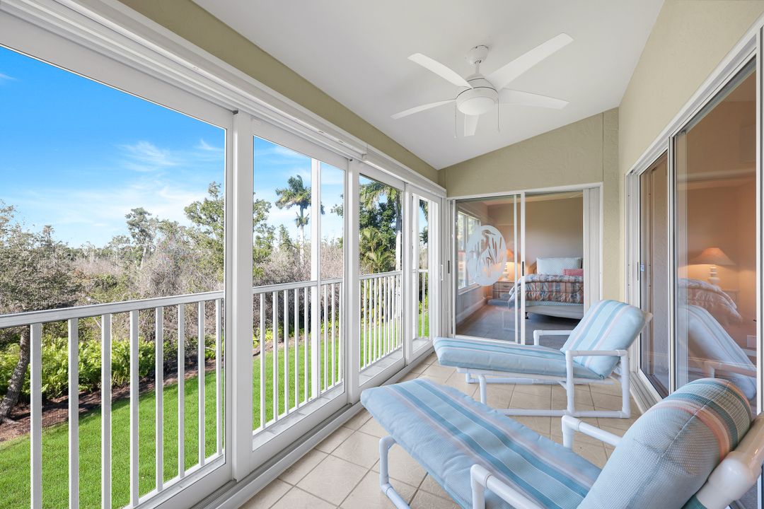 351 Emerald Bay Cir #R-5, Naples, FL 34110