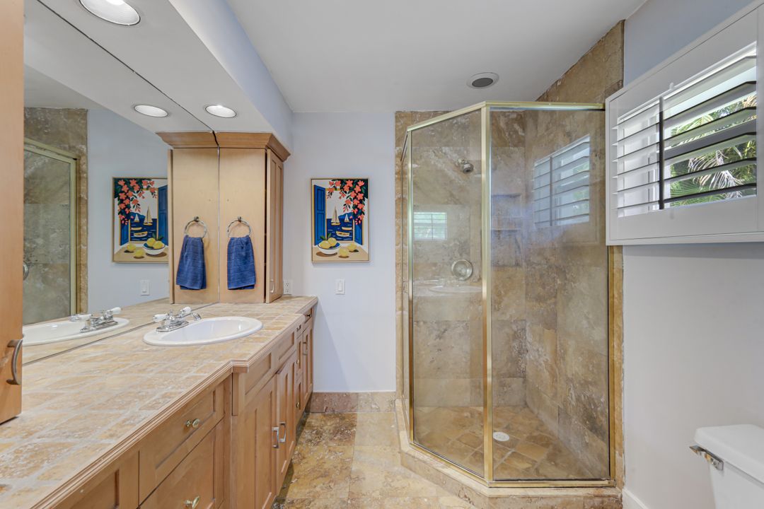 27061 Homewood Dr, Bonita Springs, FL 34135