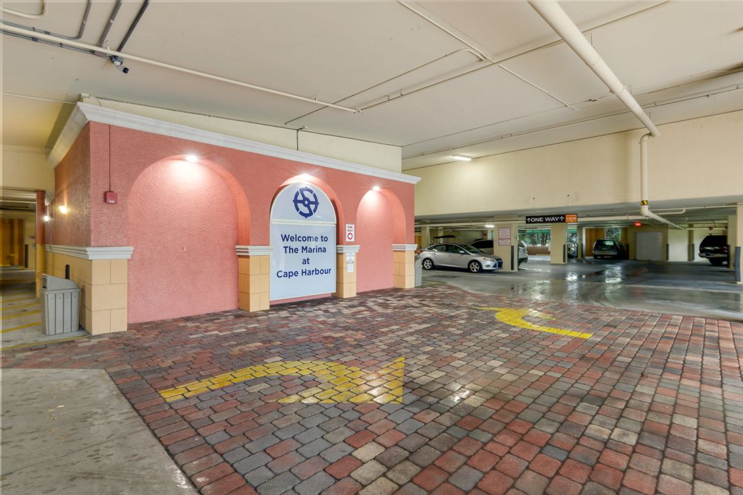 5793 Cape Harbour Dr #613, Cape Coral, FL 33914