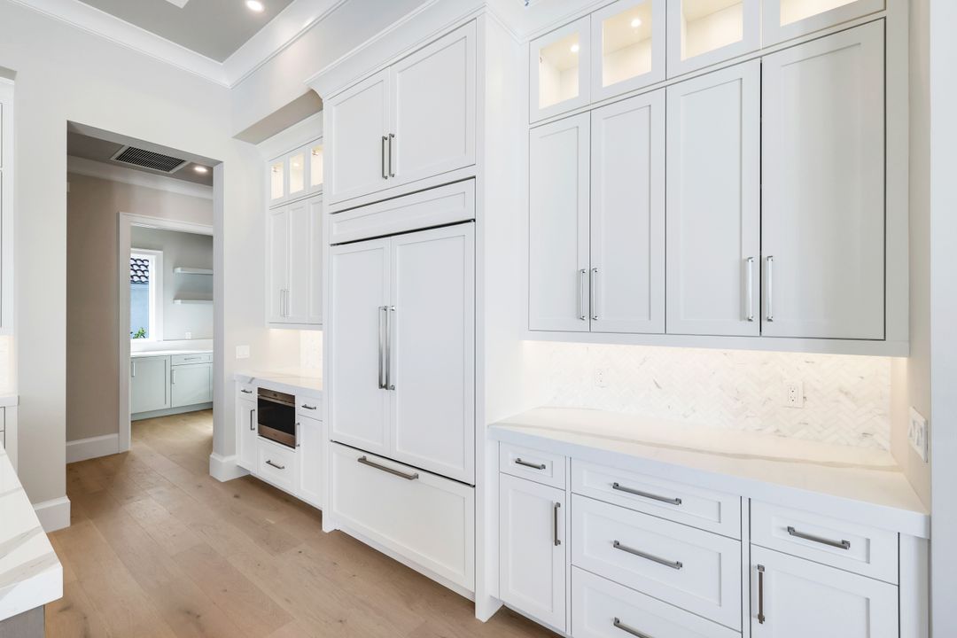 888 Banyan Ct, Marco Island, FL 34145