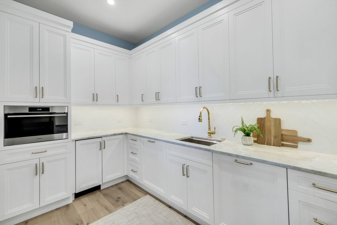 310 Seabreeze Dr, Marco Island, FL 34145