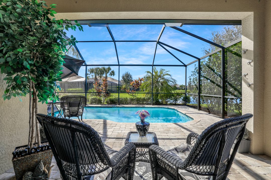 7659 Jacaranda Ln, Naples, FL 34114