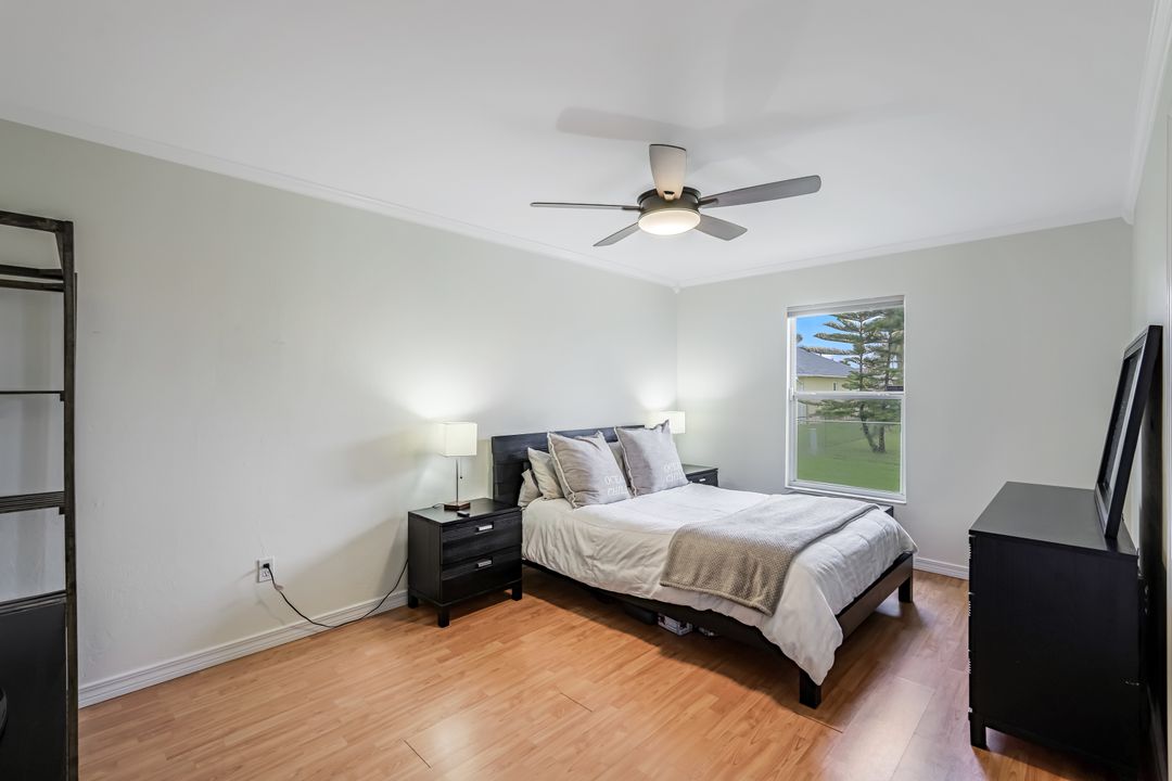 1933 SW 38th St, Cape Coral, FL 33914