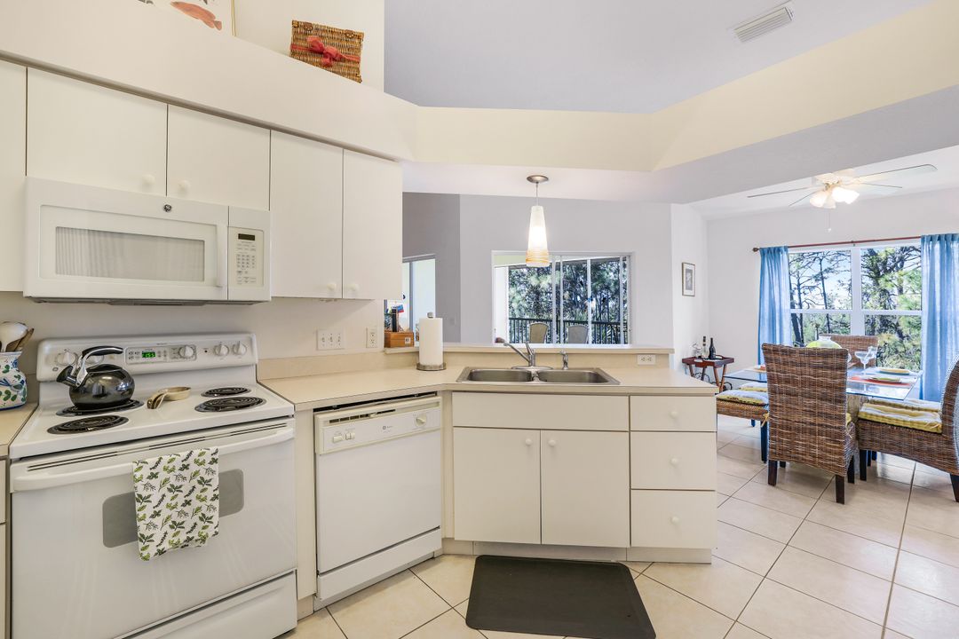 15495 Cedarwood Ln #9-303, Naples, FL 34110