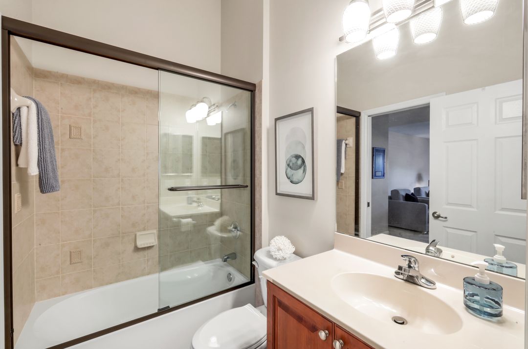 6360 Lexington Ct  #201, Naples, FL 34110