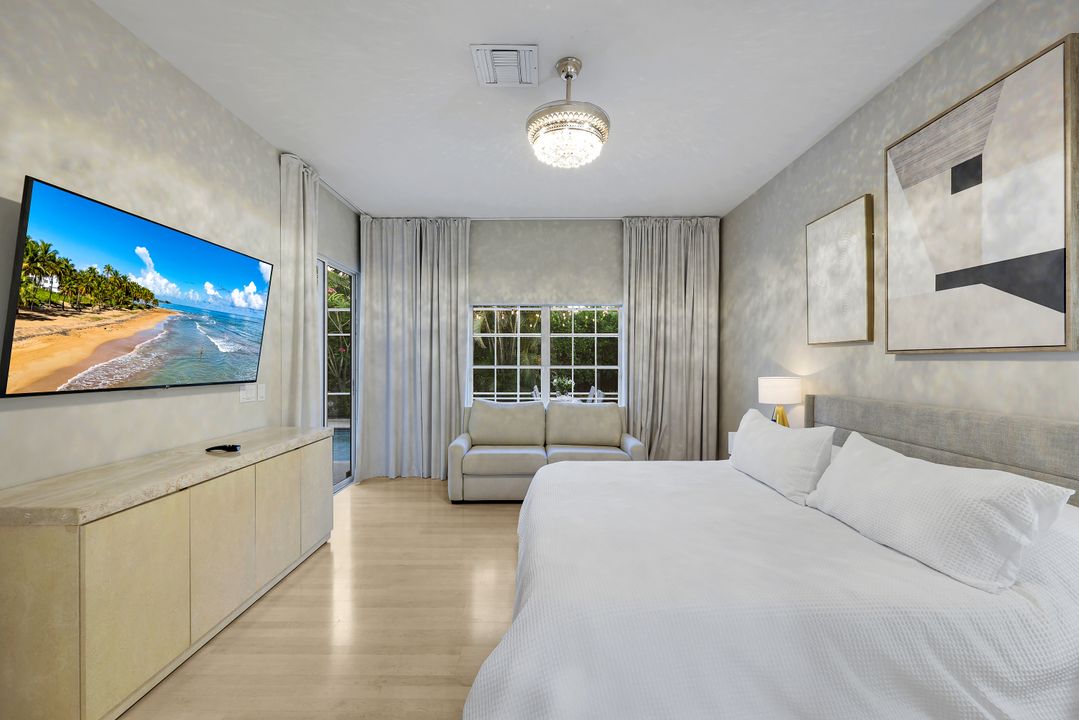 778 95th Ave N, Naples, FL 34108