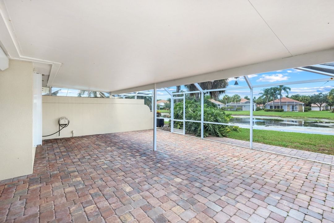 3093 Futuna Ln, Naples, FL 34119