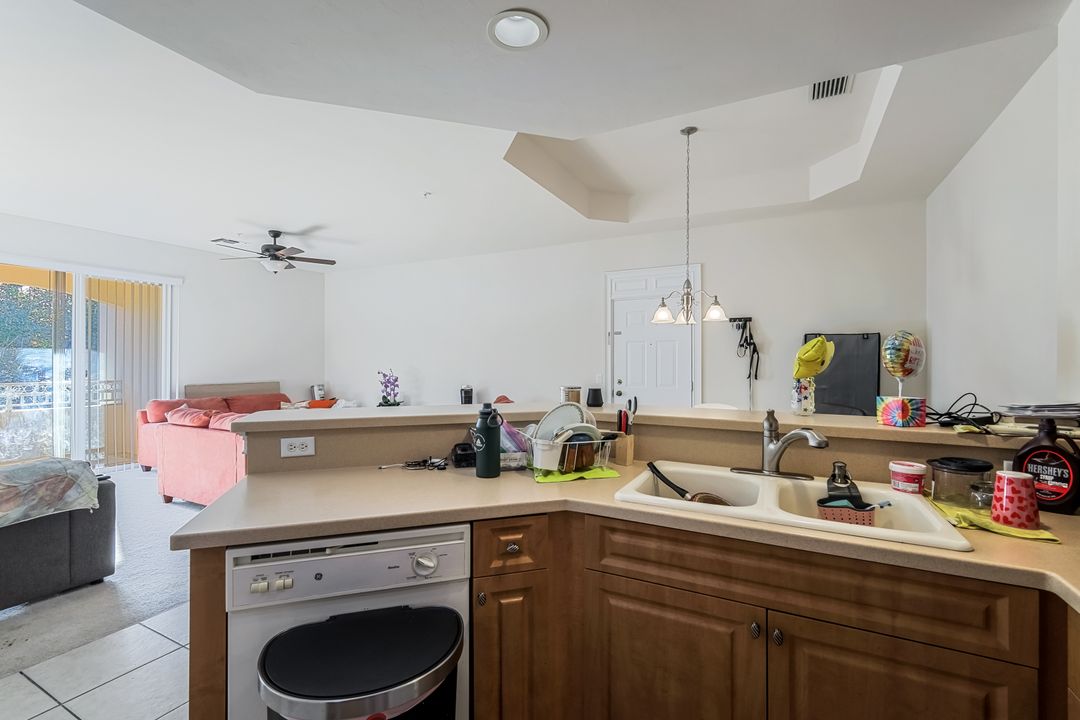 3948 Pomodoro Cir #304, Cape Coral, FL 33909