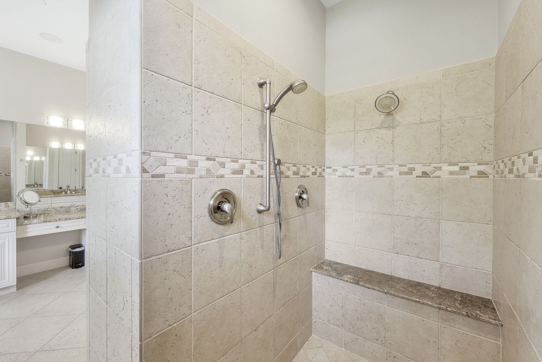 155 Heron Ave, Naples, FL 34108