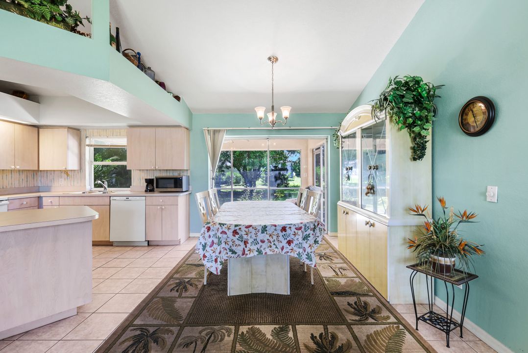1015 SE 4th Pl, Cape Coral, FL 33990
