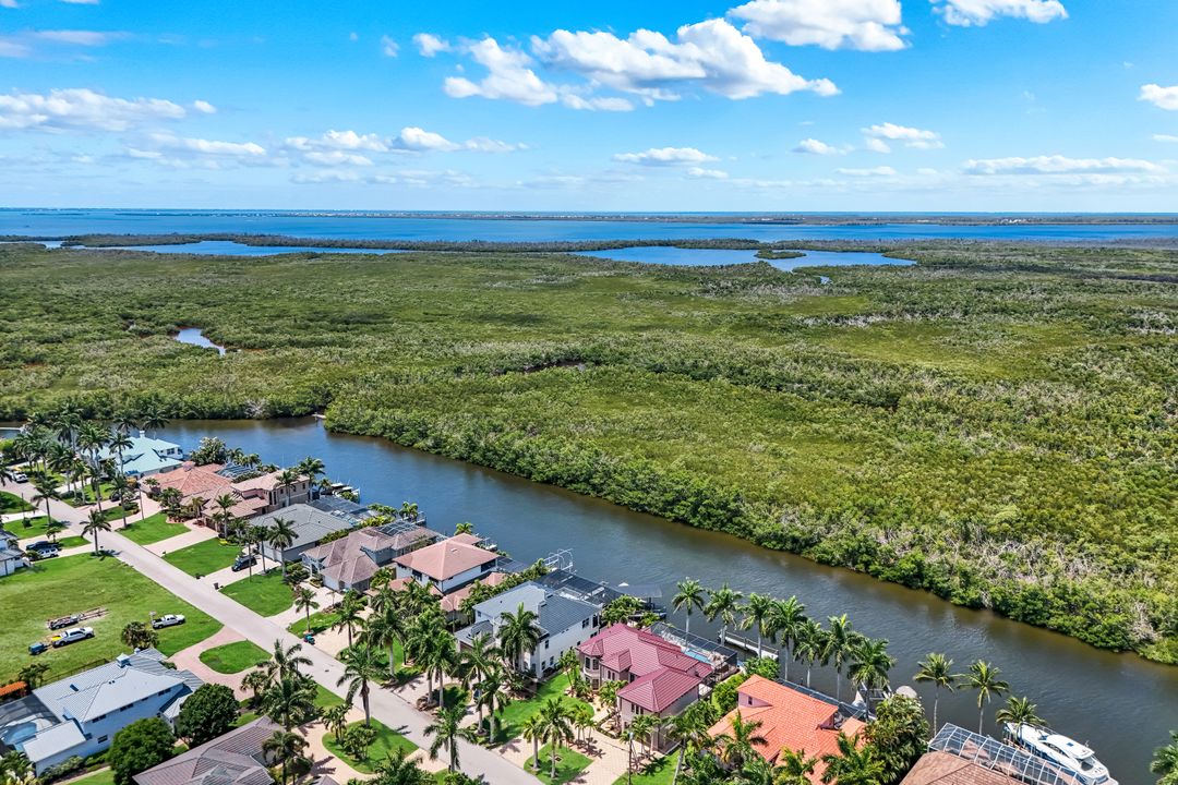 5332 SW 28th Pl, Cape Coral, FL 33914