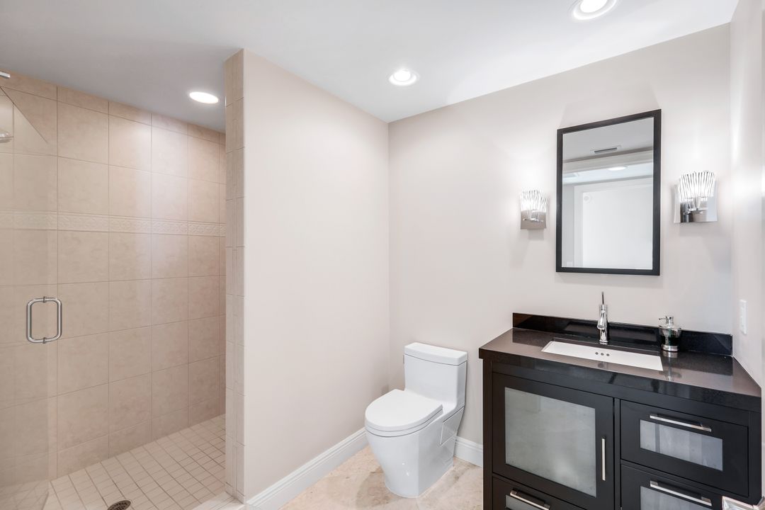 275 Indies Way #1606, Naples, FL 34110