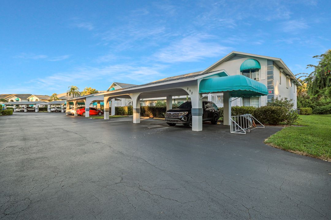 292 Belina Dr #1, Naples, FL 34104