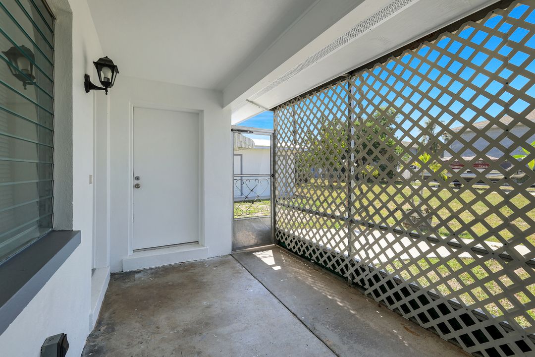 4905 Viceroy St #B, Cape Coral, FL 33904