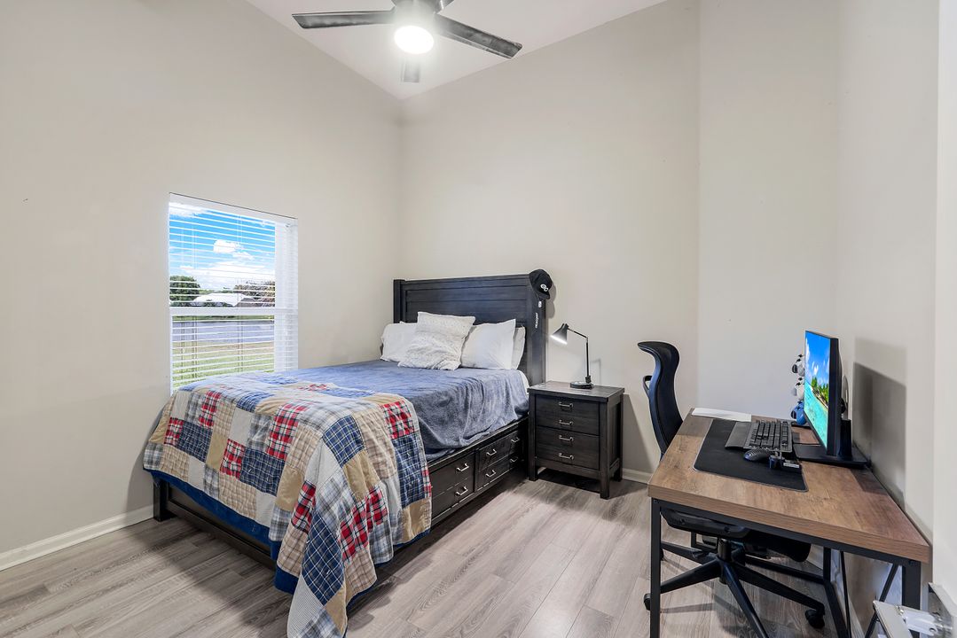 2520 Grove Isle Ct, Naples, FL 34109