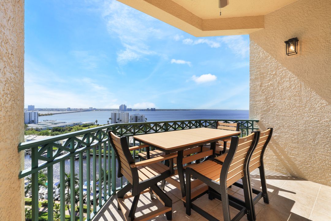 3426 Hancock Bridge Pkwy #PH2W, North Fort Myers, FL 33903