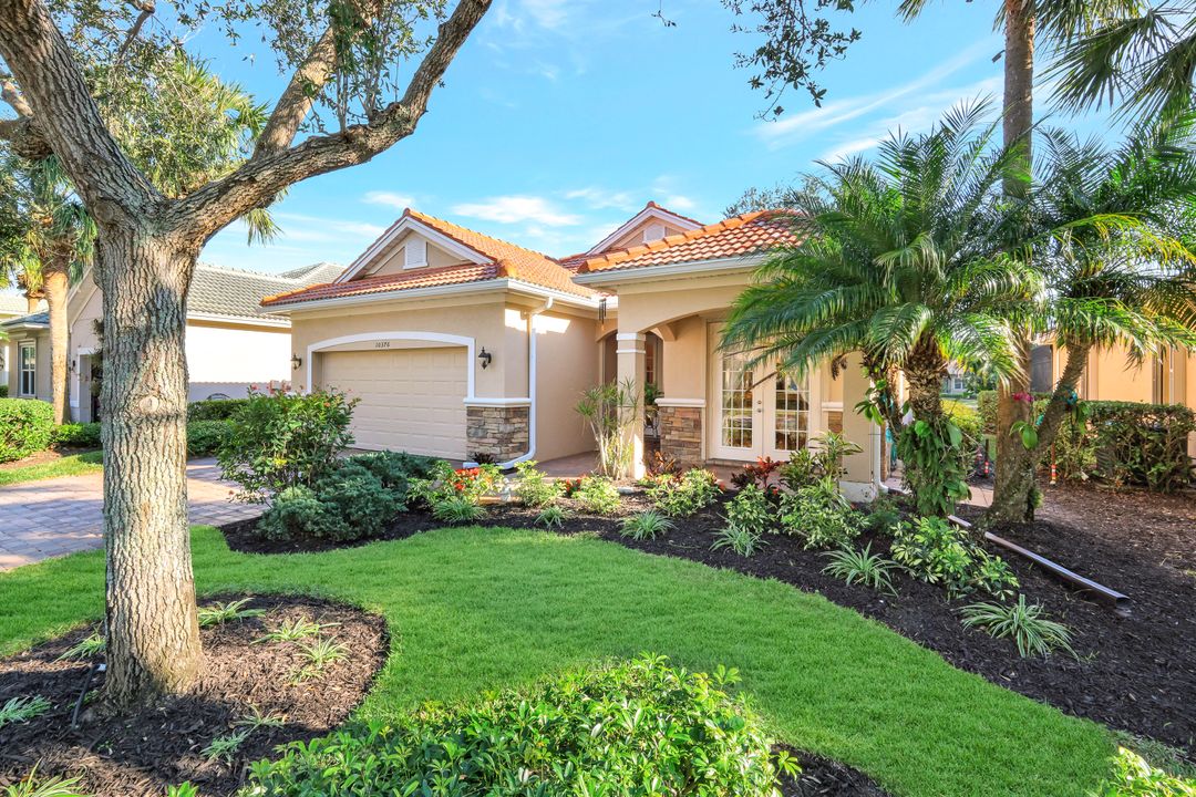 10376 Flat Stone Loop, Bonita Springs, FL 34135