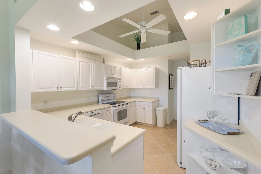 3465 Laurelgreens Ln S  #202, Naples, FL 34119