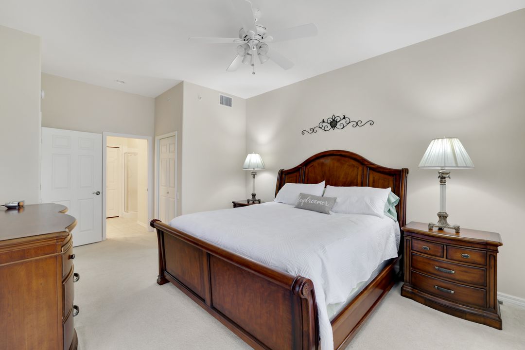 8247 Parkstone Pl #305, Naples, FL 34120