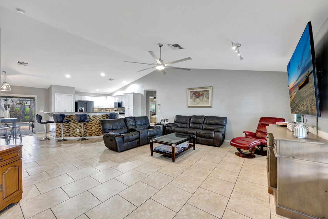 2300 NW 25th St, Cape Coral, FL 33993