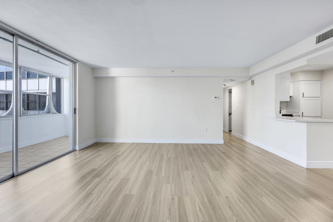 20 W Lucerne Cir #609, Orlando, FL 32801