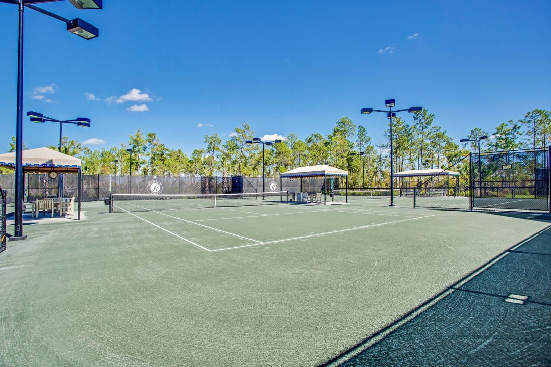 3430 Tigris Ln, Naples, FL 34119